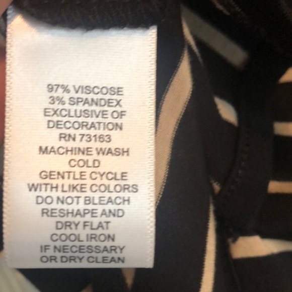 Button detail down the back - Picture 5 of 5